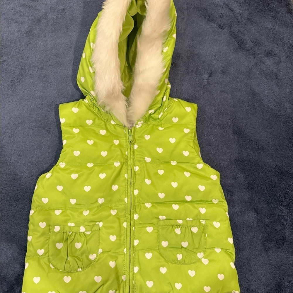 Gymboree Green and White Heart-spot Hooded Vest with fuzzy hood size 2t-3t